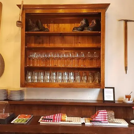 La Chaumiere Mountain Hotell 2*