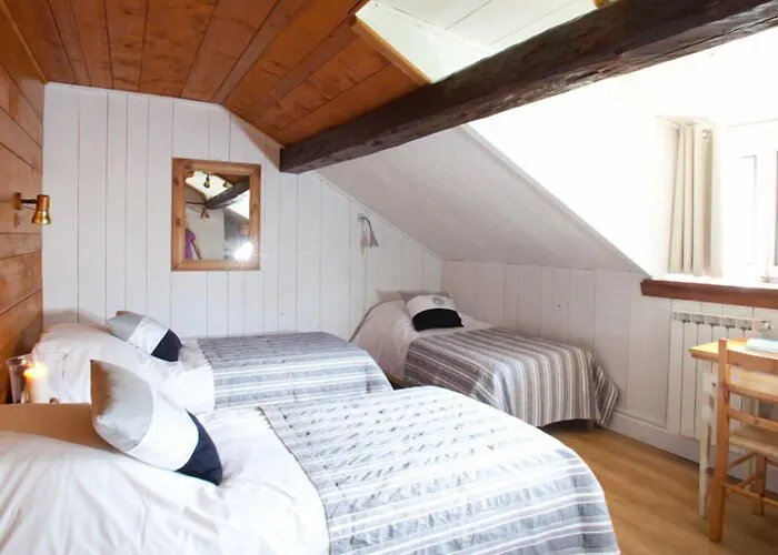 Hotell La Chaumiere Mountain 2*