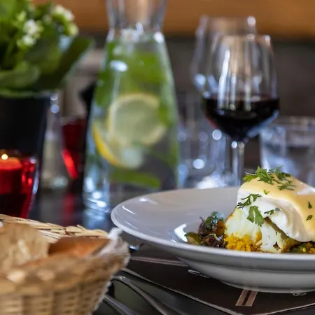 La Chaumiere Mountain מלון