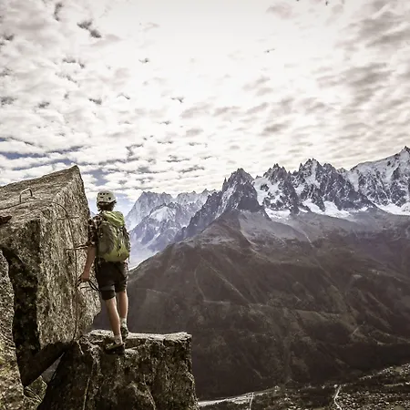 La Chaumiere Mountain מלון 2*